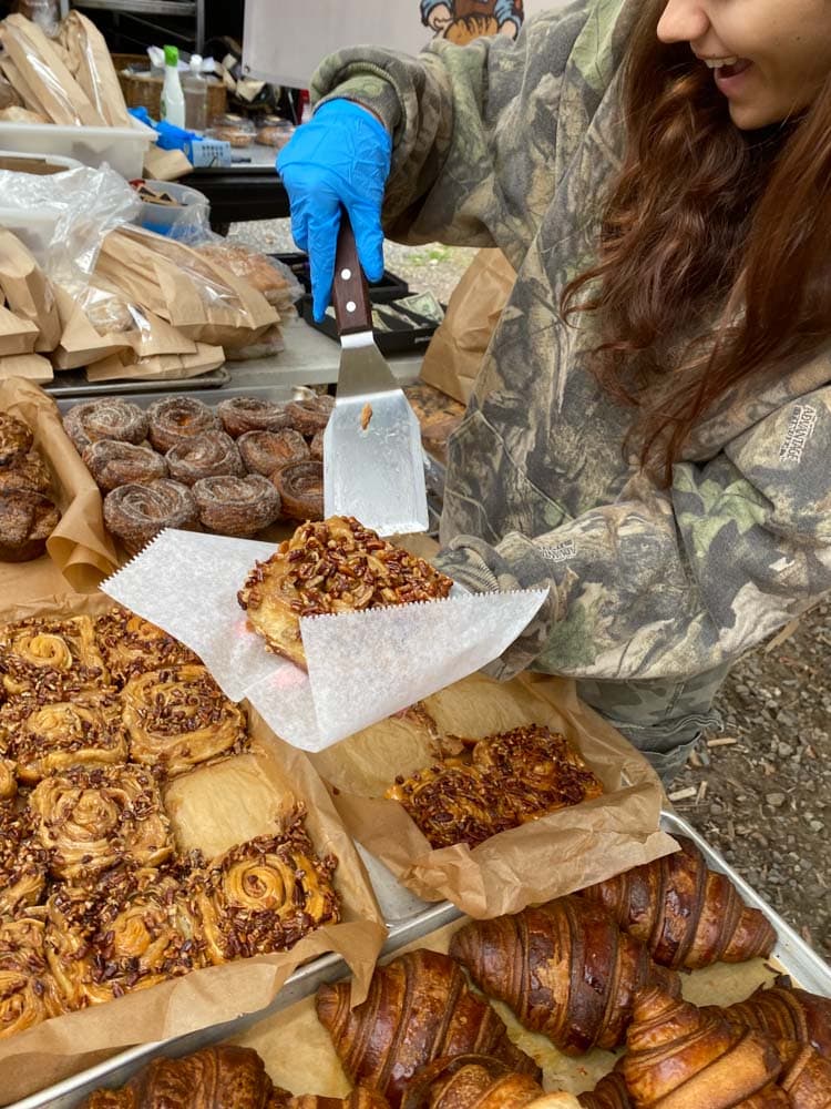Best Bakeries in Asheville, North Carolina: RAD Farmers Market
