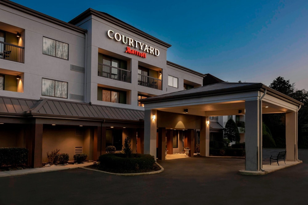 Budget-friendly Hotels in Asheville, North Carolina: Courtyard Asheville