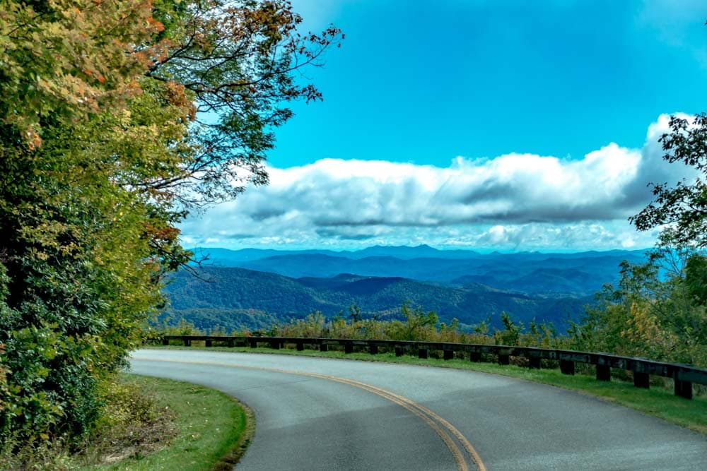 Fun Things to Do in Asheville During April: Blue Ridge Parkway Drive
