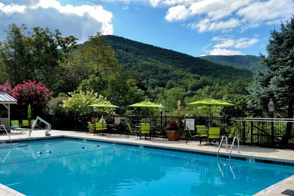 Unique Asheville Hotels with a Pool: Holiday Inn Asheville East-Blue Ridge PKWY