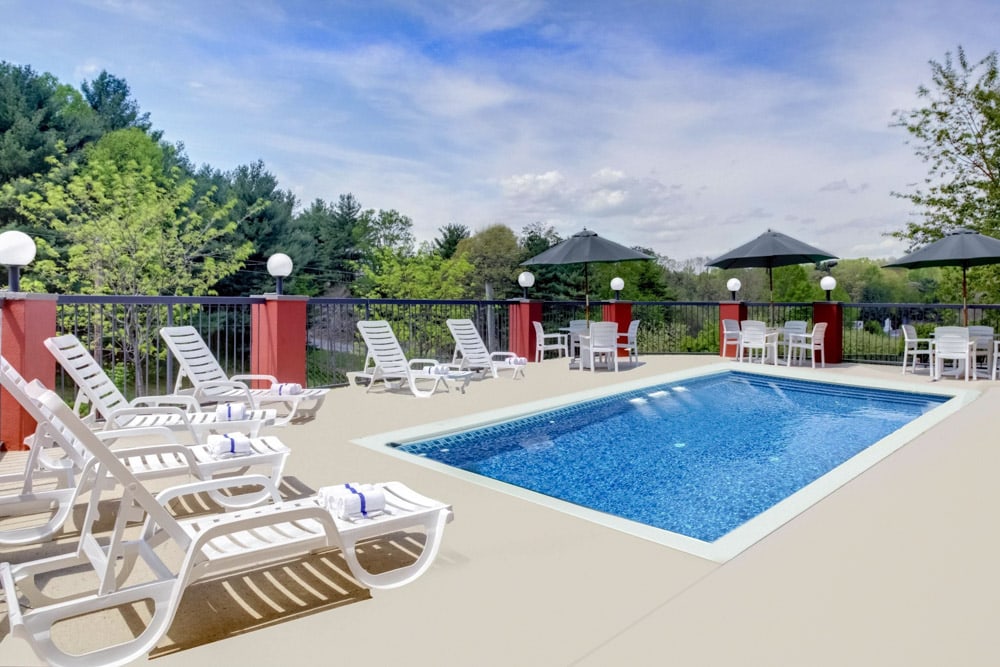 Where to Stay in Asheville, NC with a Pool: Clarion Inn Biltmore Village