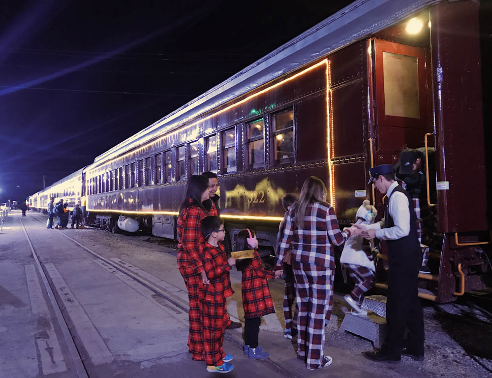 Guide to Bryson City North Carolina: Polar Express-themed train ride