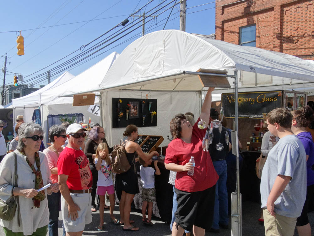 Fun Craft Markets and Festivals Asheville: Art in Autum