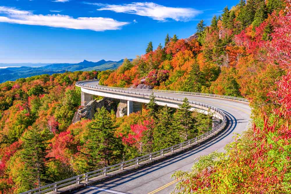 Best Things to do in Asheville during Fall: Blue Ridge Parkway 