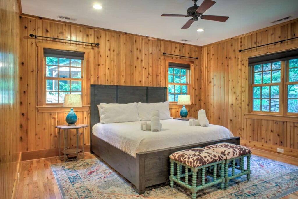 Asheville Airbnbs Vacation Homes: Modern Lodge