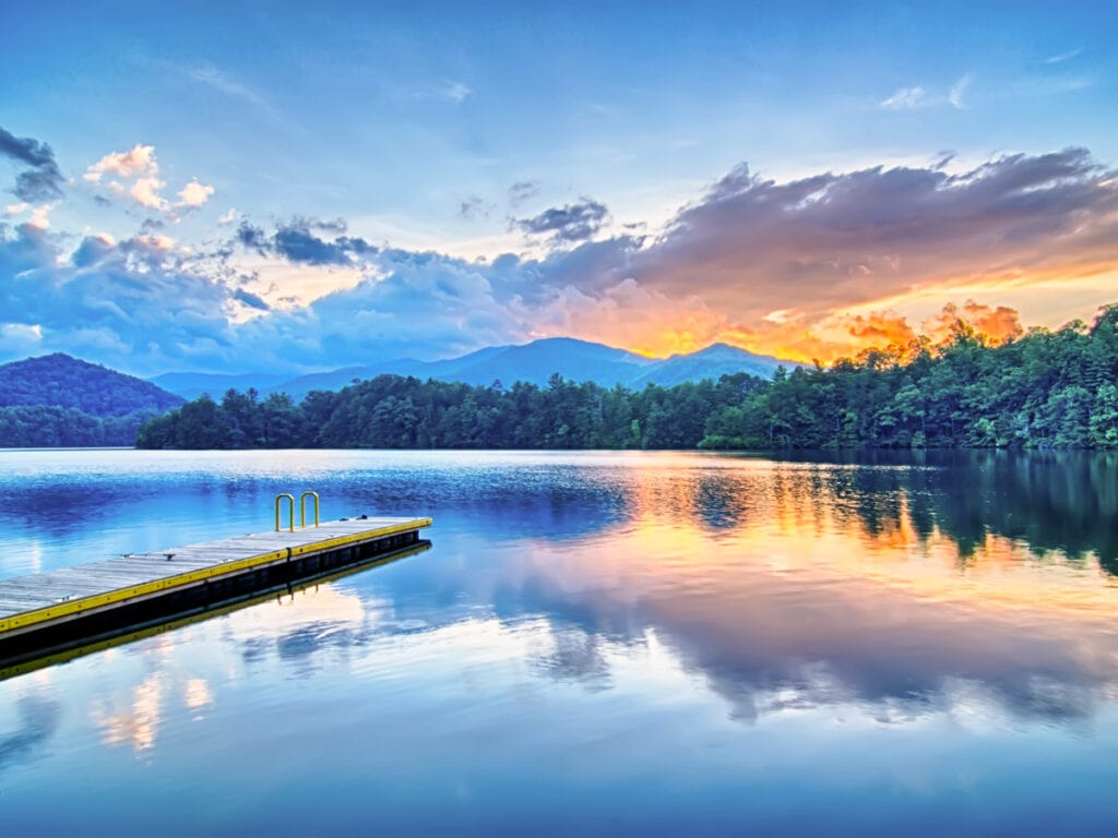 Best Lakes near Asheville, NC: Lake Santeetlah